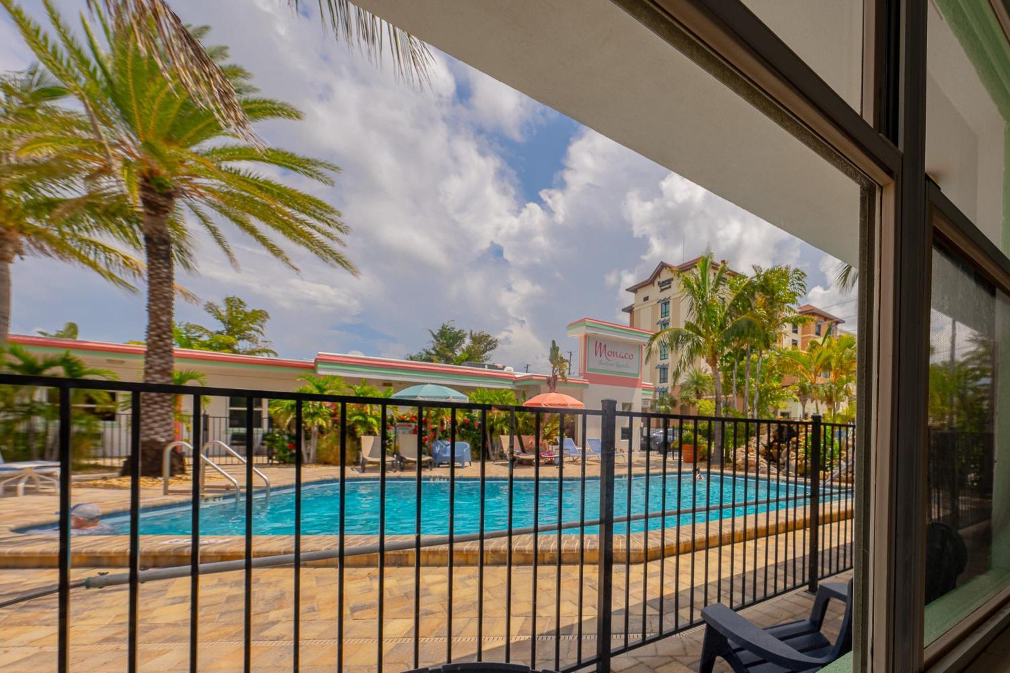 Monaco Vacation Rentals Clearwater Beach Exterior foto